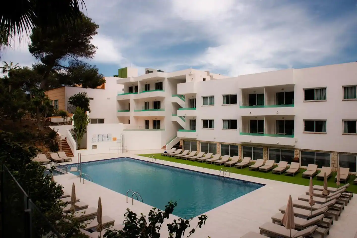 El Pinar Pool