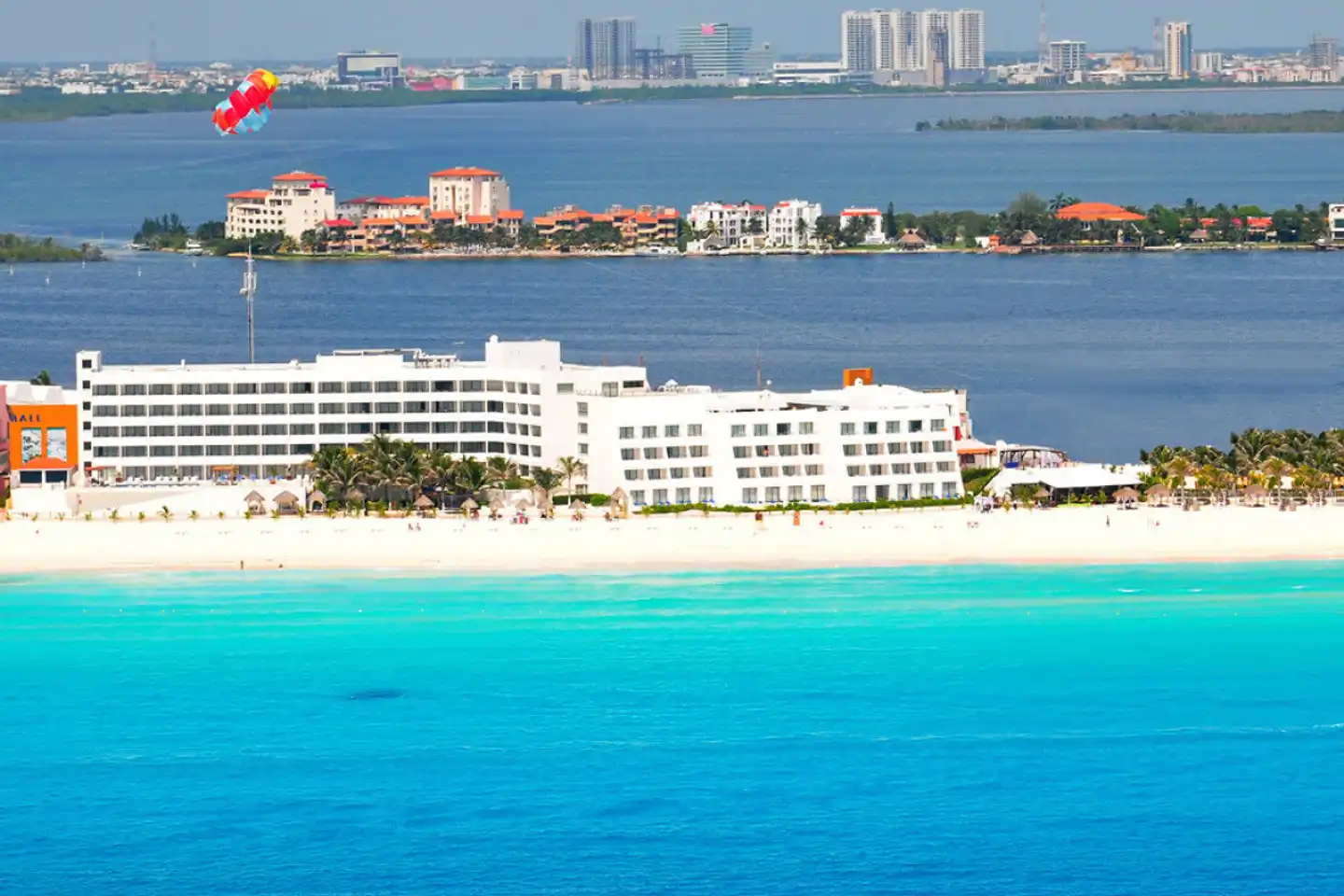 Flamingo Cancun Resort Aussenansicht