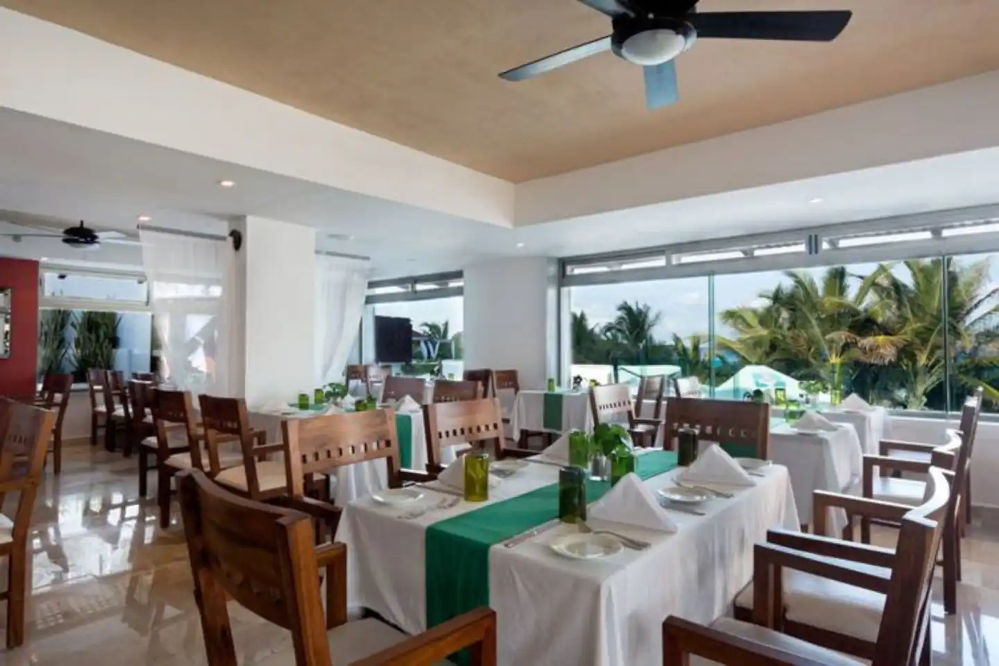Flamingo Cancun Resort Restaurant