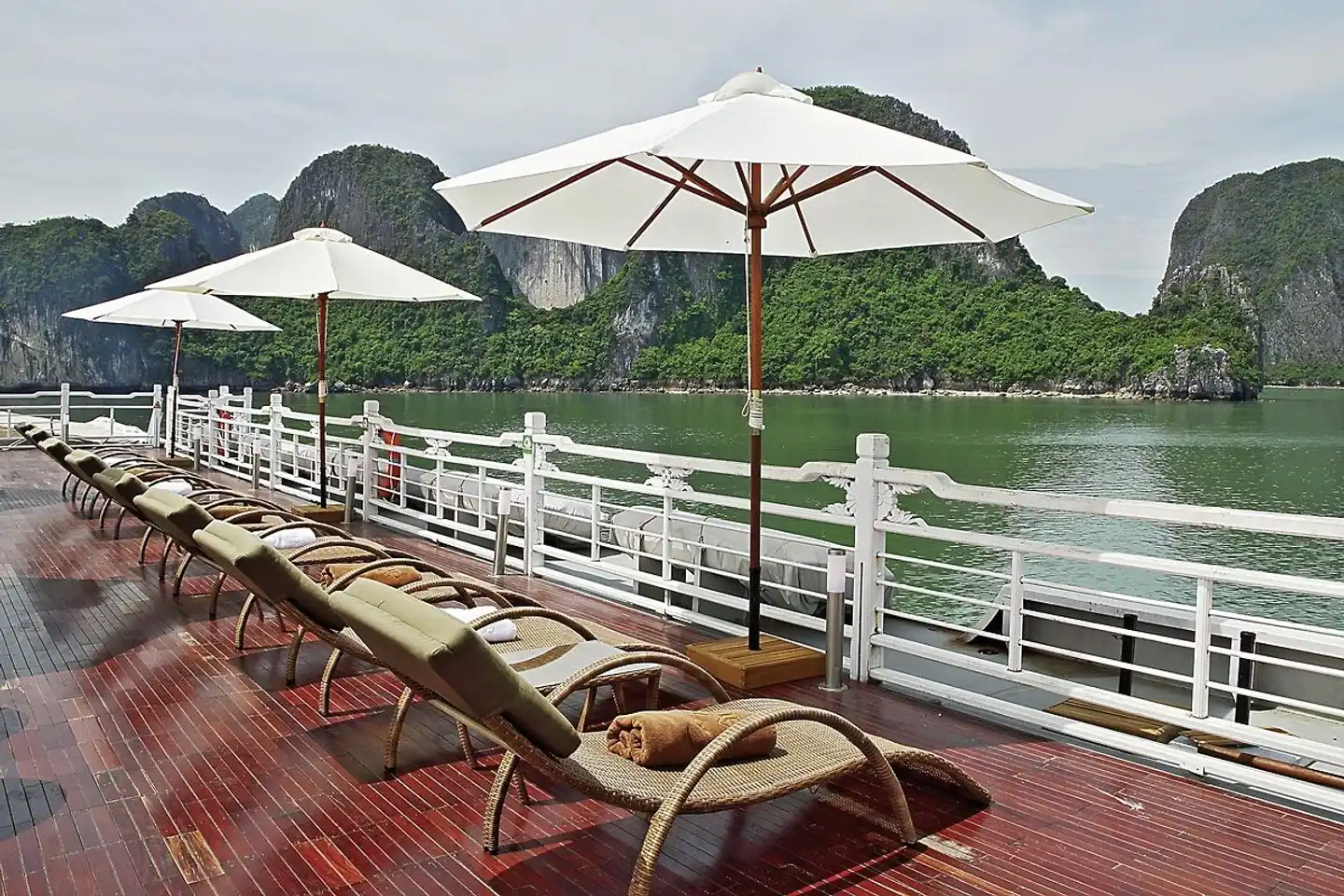 Halong Bucht für Genießer (2 Nächte) Terrasse