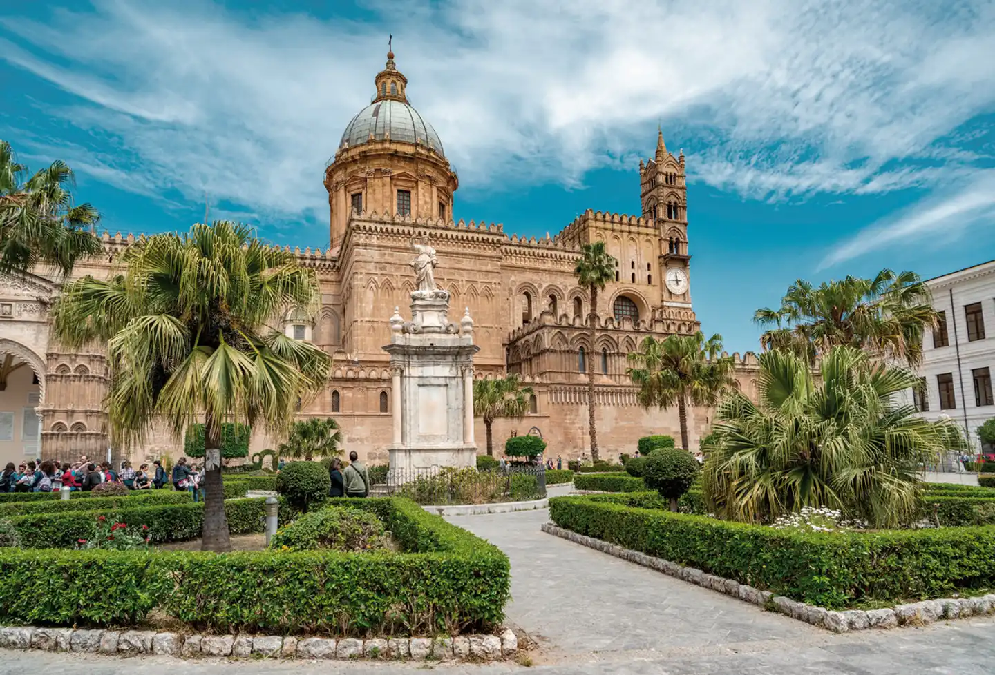 Autotour schmuckes Palermo und die spektakuläre Insel Pantelleria Aussenansicht