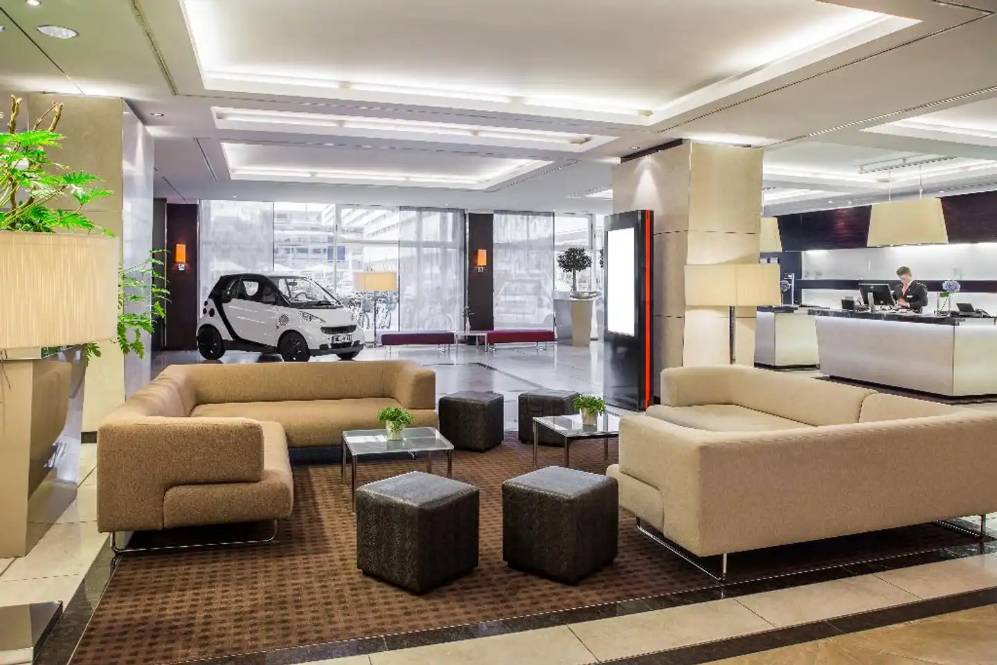 Occidental Dresden Newa Lobby