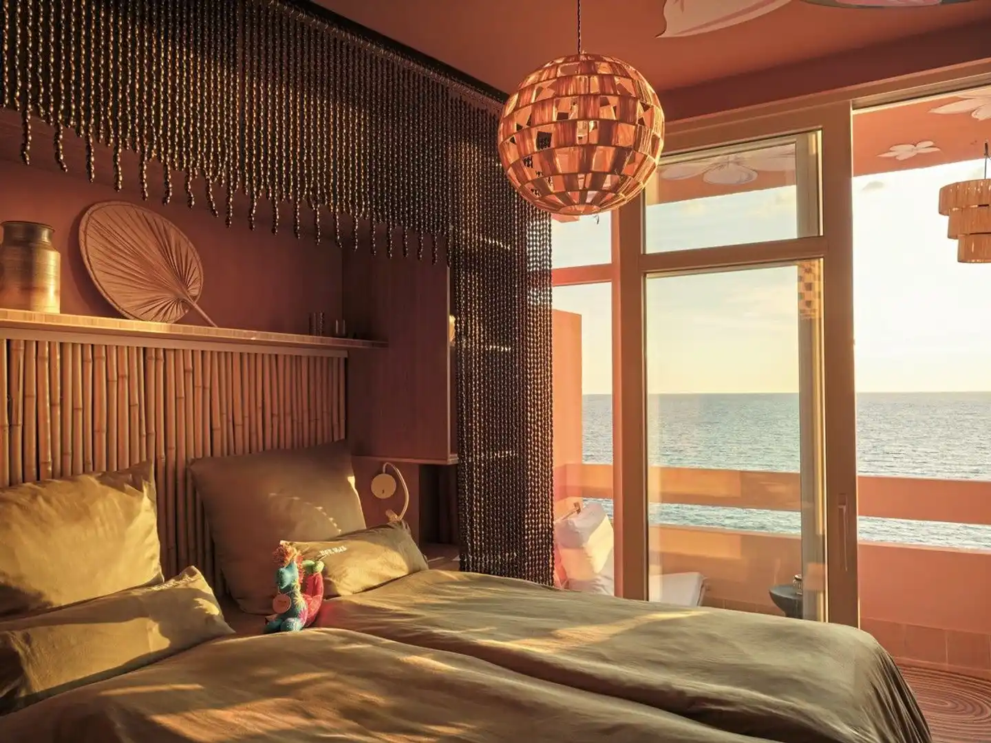 Bikini Island & Mountain Hotel Es Trenc Wohnbeispiel