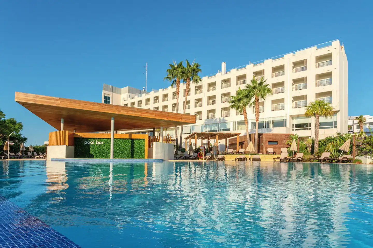 AP Maria Nova Lounge Pool