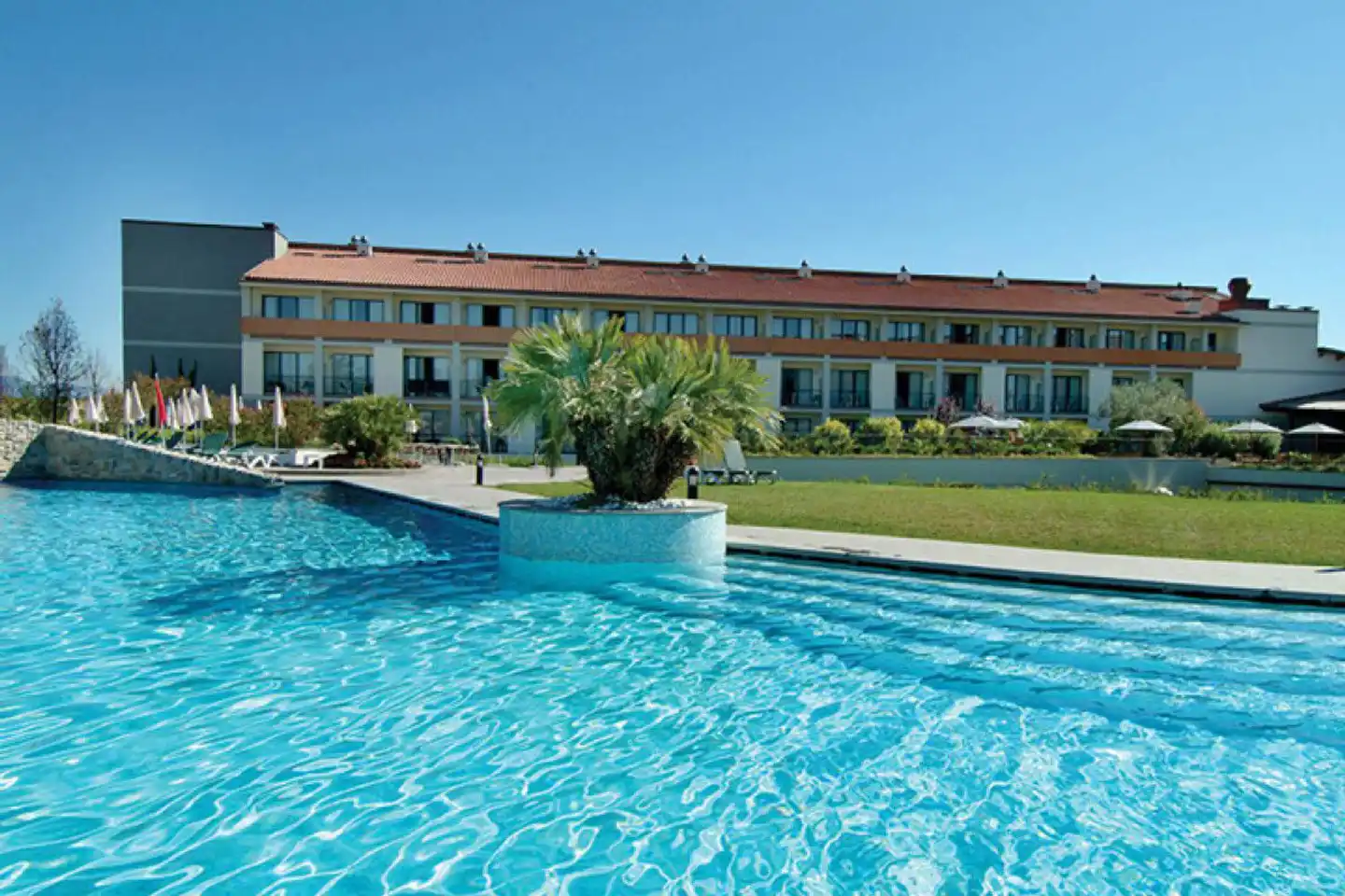 Etna Hotel Aussenansicht