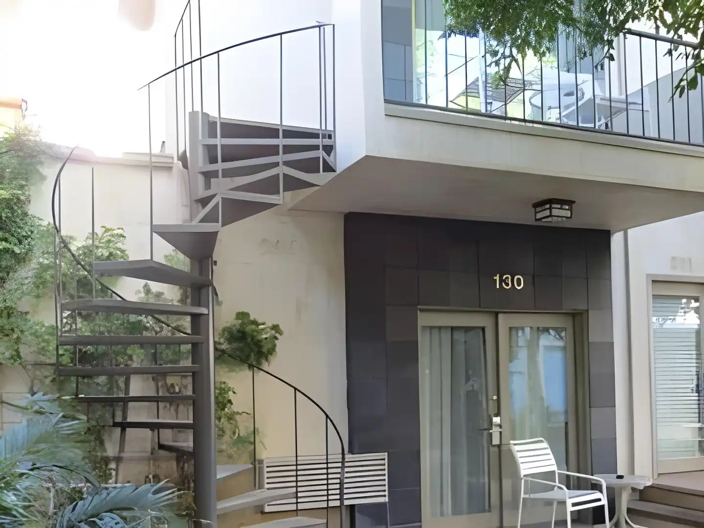 7 Springs Inn & Suites Aussenansicht