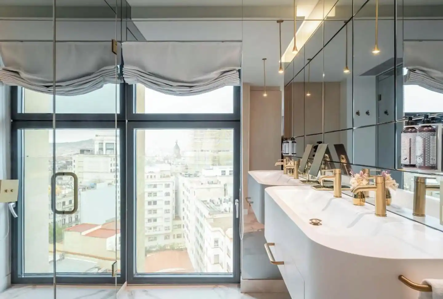 45 Times Barcelona Hotel Badezimmer