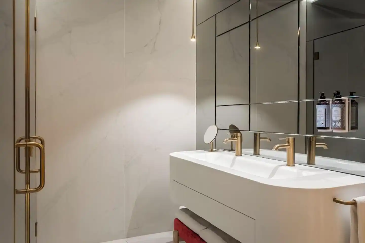 45 Times Barcelona Hotel Badezimmer