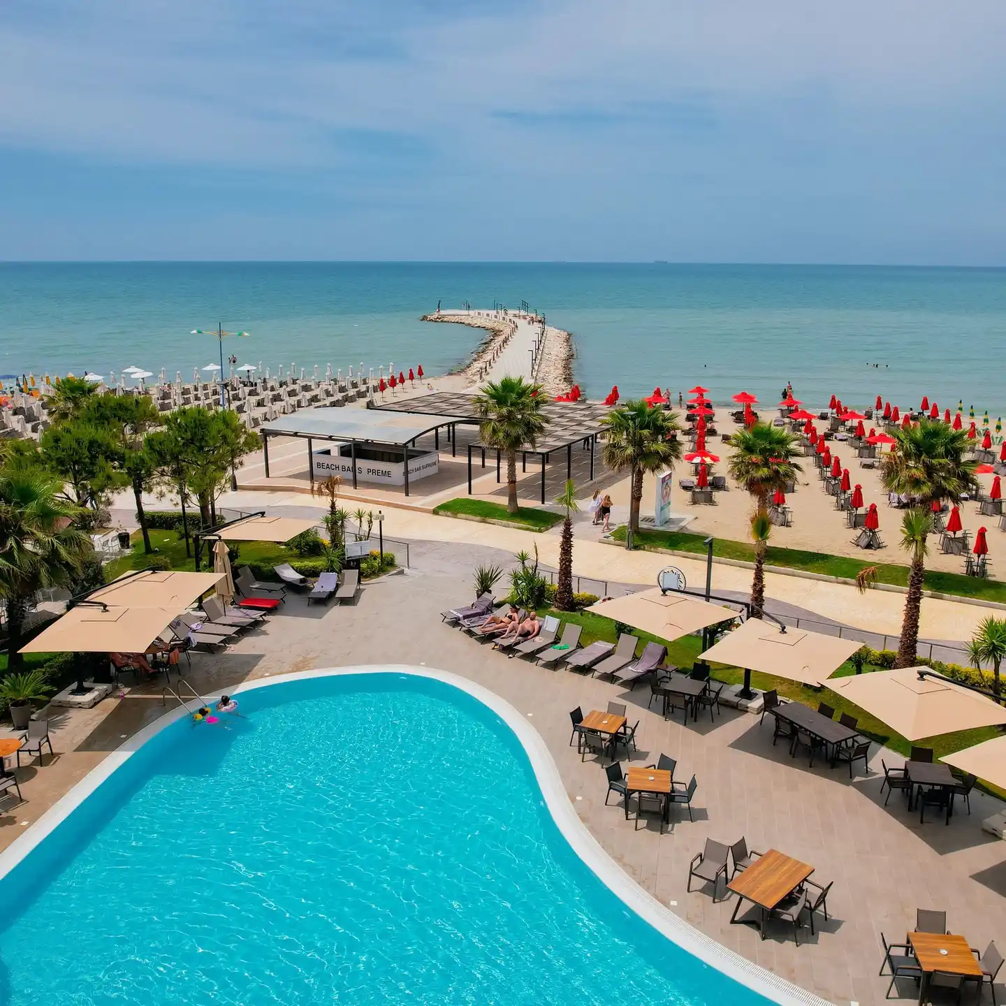 Supreme Hotel Pool