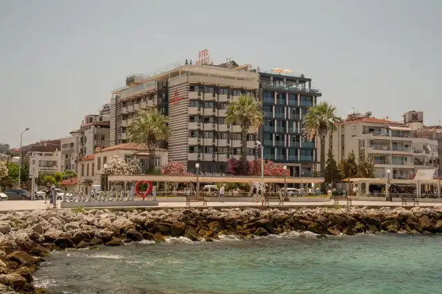 Derici Hotel Aussenansicht
