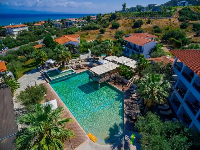 Flegra Palace POOL