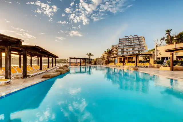 AX Sunny Coast Resort & Spa Pool