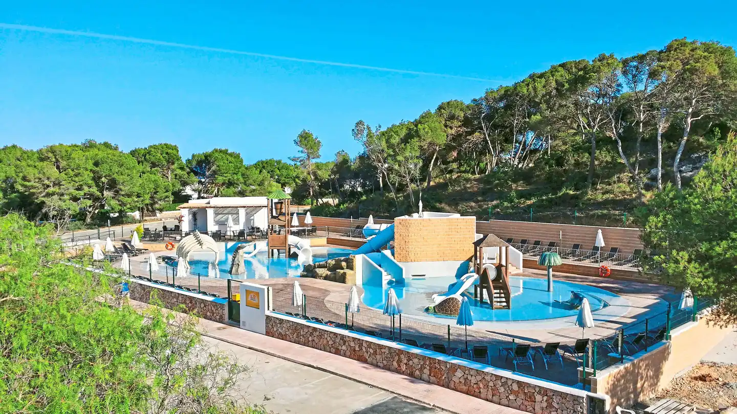Calimera Fido Gardens Pool