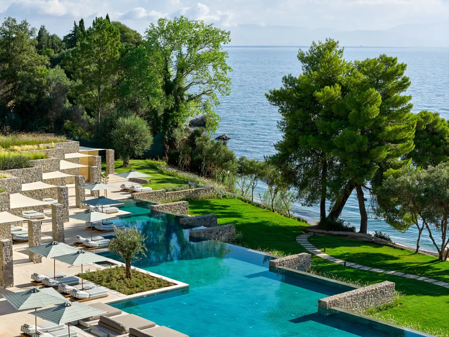 Avali, Mar-Bella Collection Pool