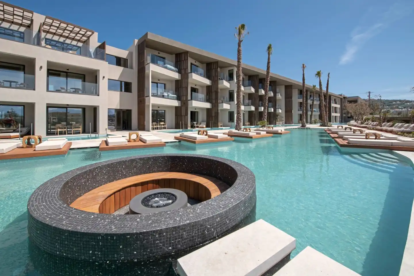Nalu Resort & Spa Pool