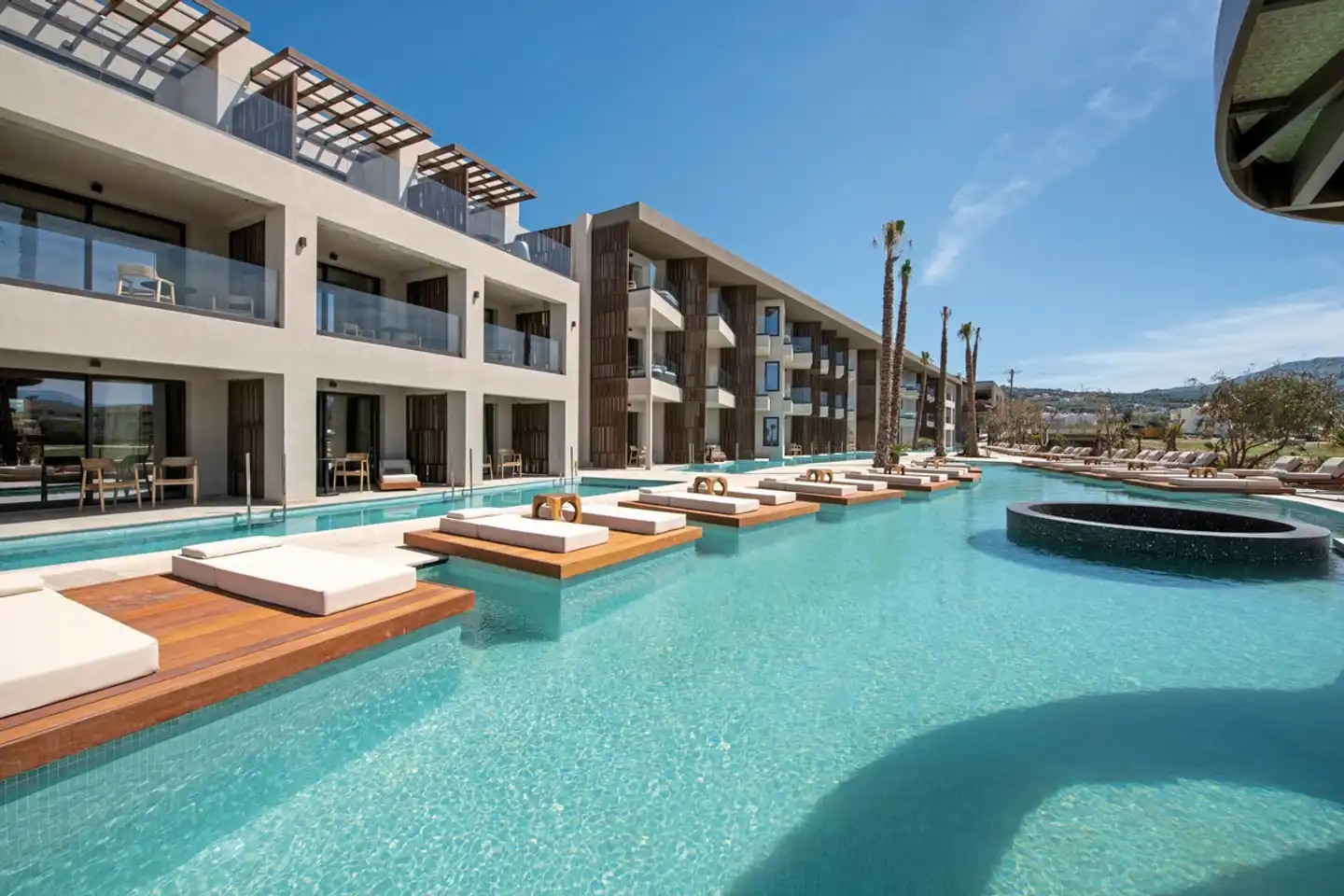 Nalu Resort & Spa Pool