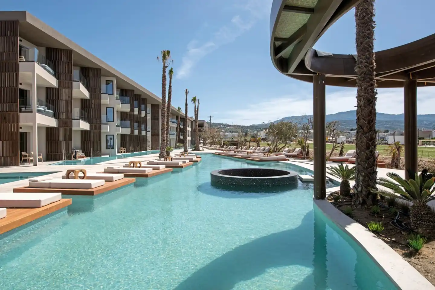 Nalu Resort & Spa Pool