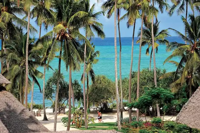 Neptune Pwani Beach Resort Garten