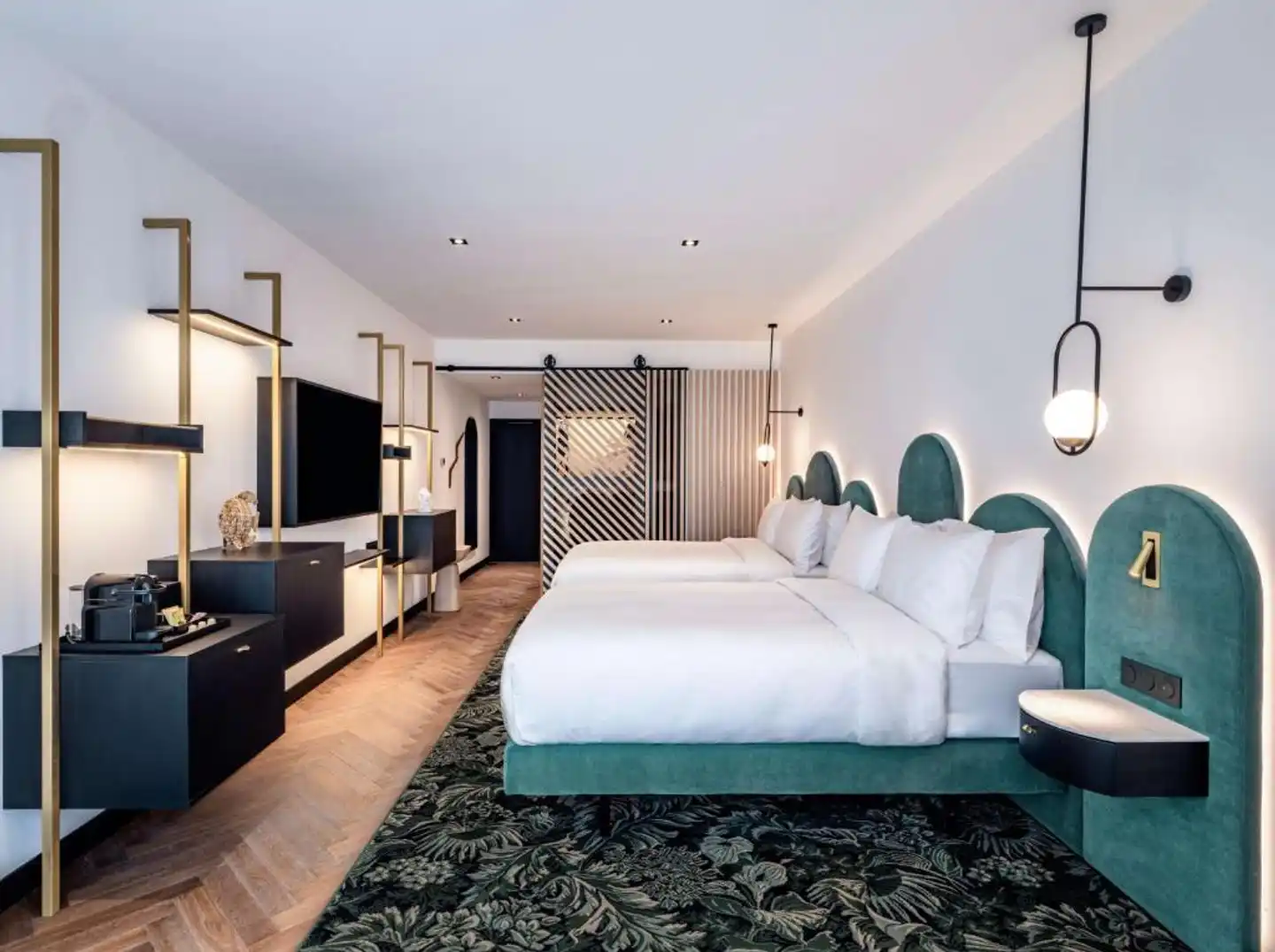 DoubleTree by Hilton Nice Centre Iconic, France Wohnbeispiel
