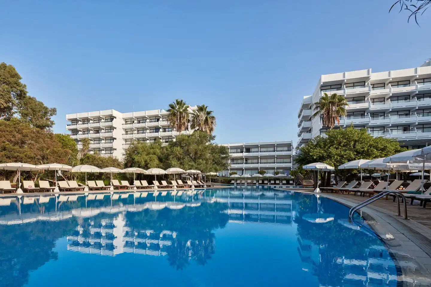 Grecian Bay Pool