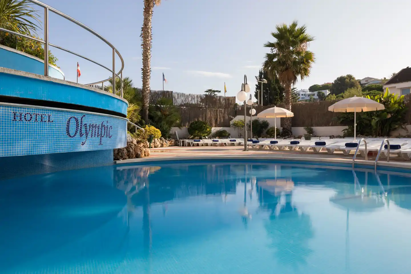 H Top Olympic Pool