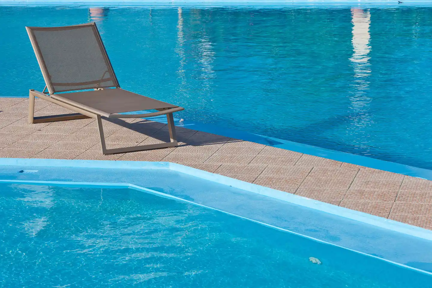 Mrs Chryssana Beach Pool