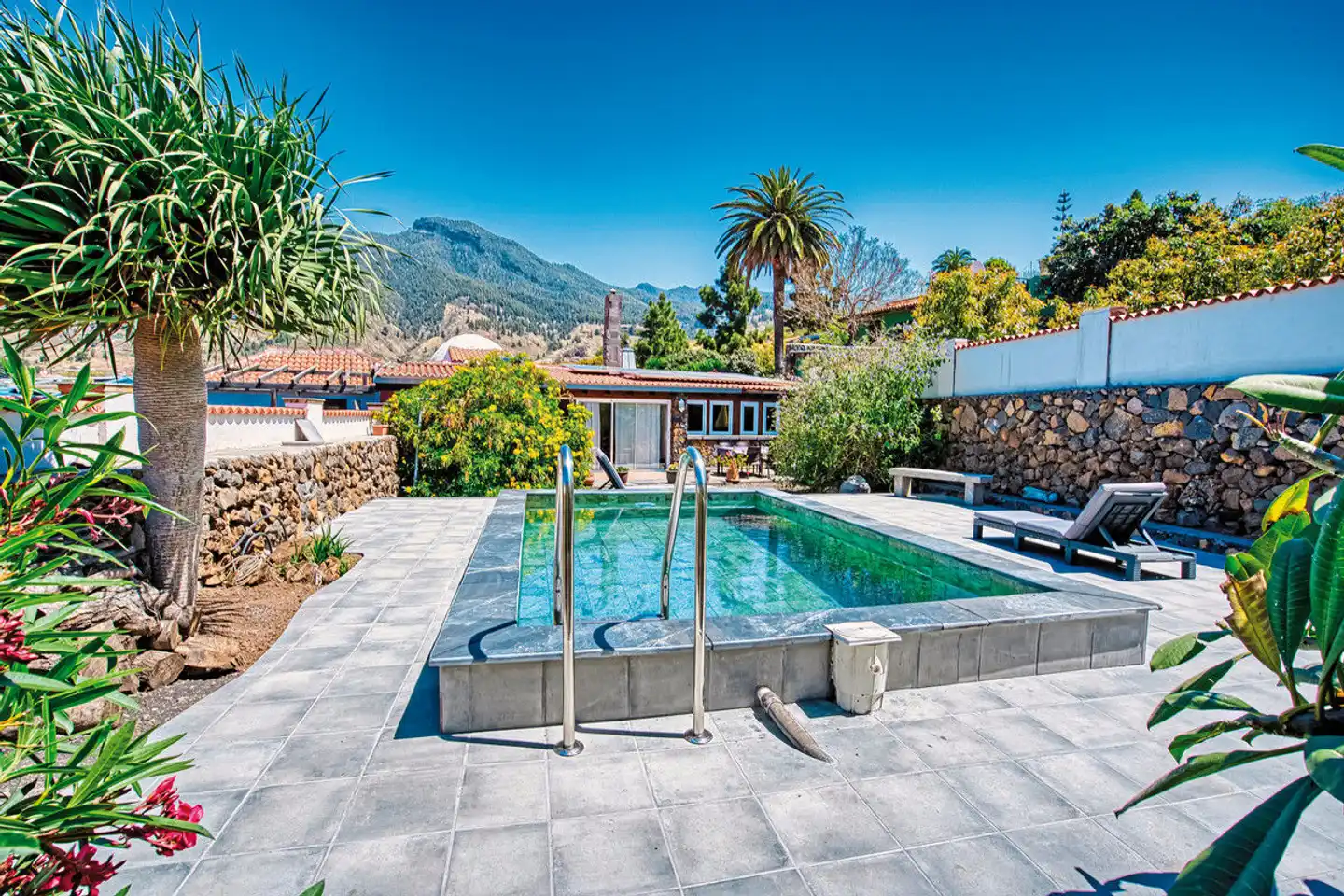 Hermosilla POOL