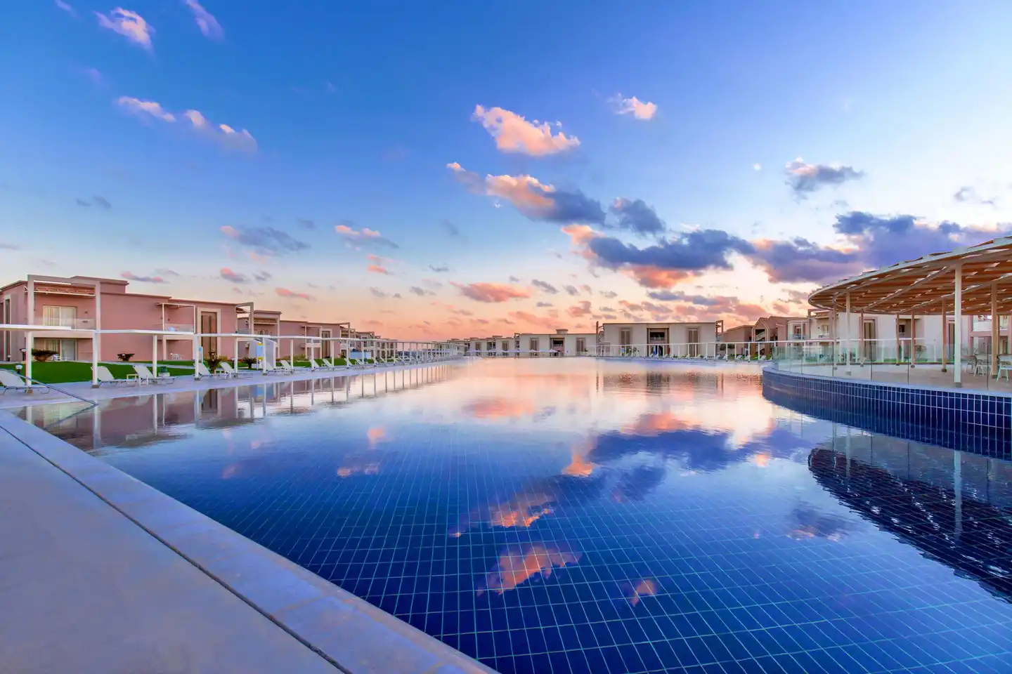Pickalbatros Sea World Resort - Marsa Alam Pool