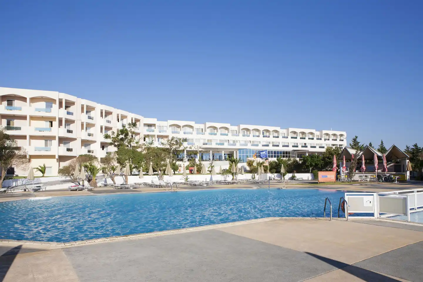 Sovereign Beach Aussenansicht