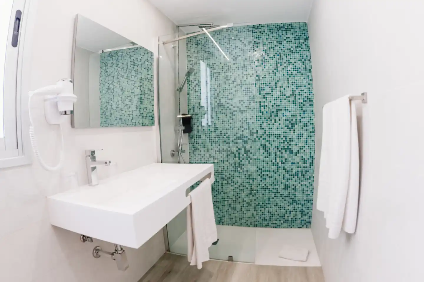NH Laguna Palace Badezimmer