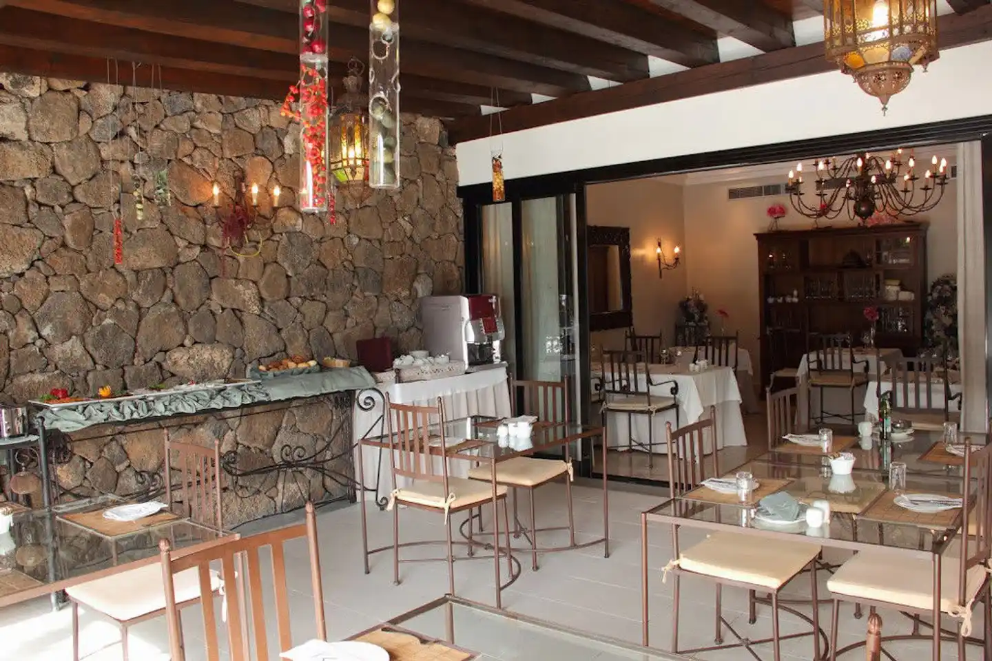 Villa Vik - Adults Only Restaurant