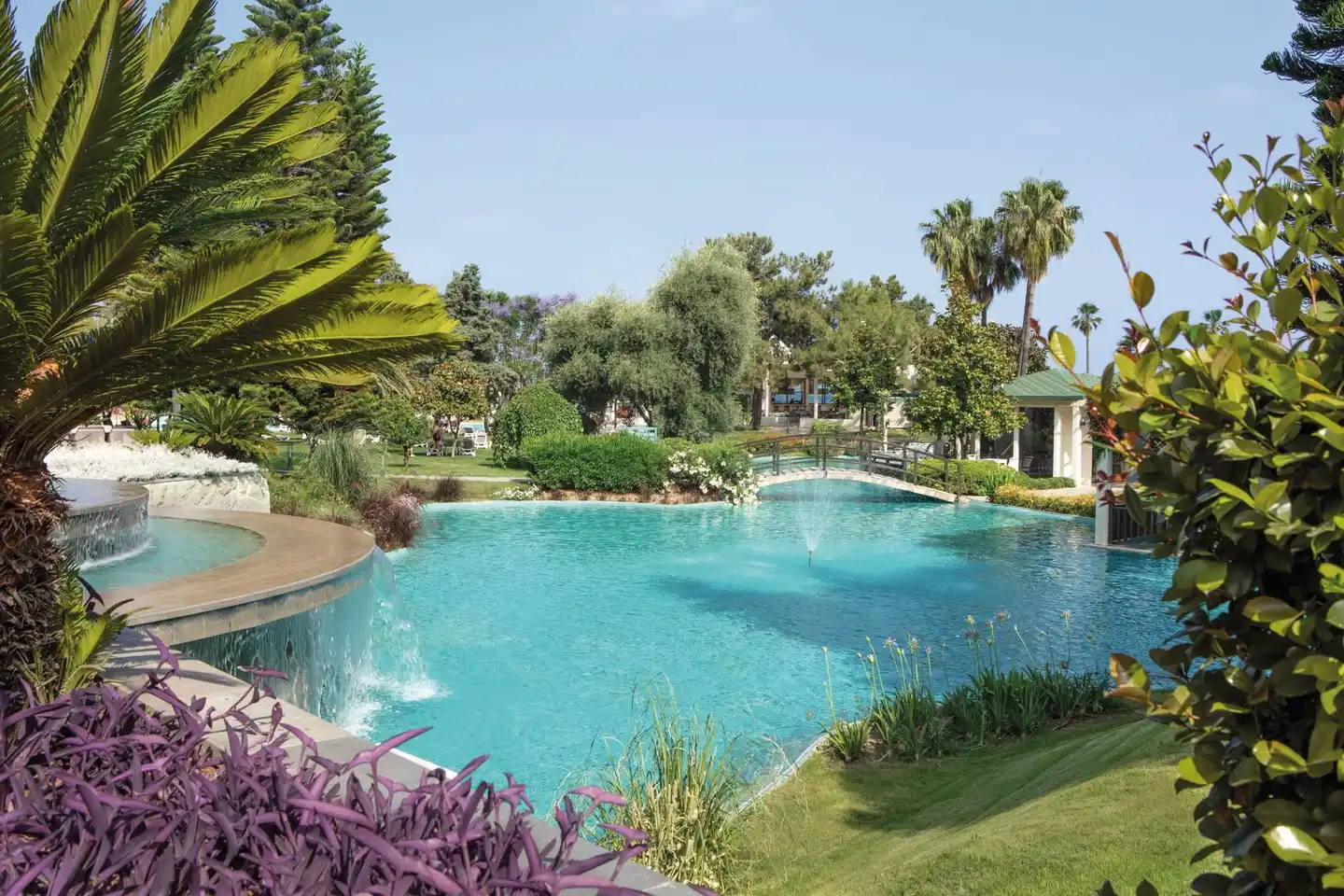 Mirage Park Resort POOL