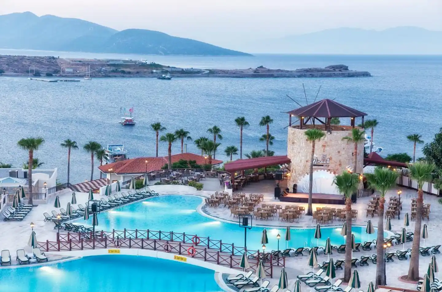 Selectum Colours Bodrum Pool