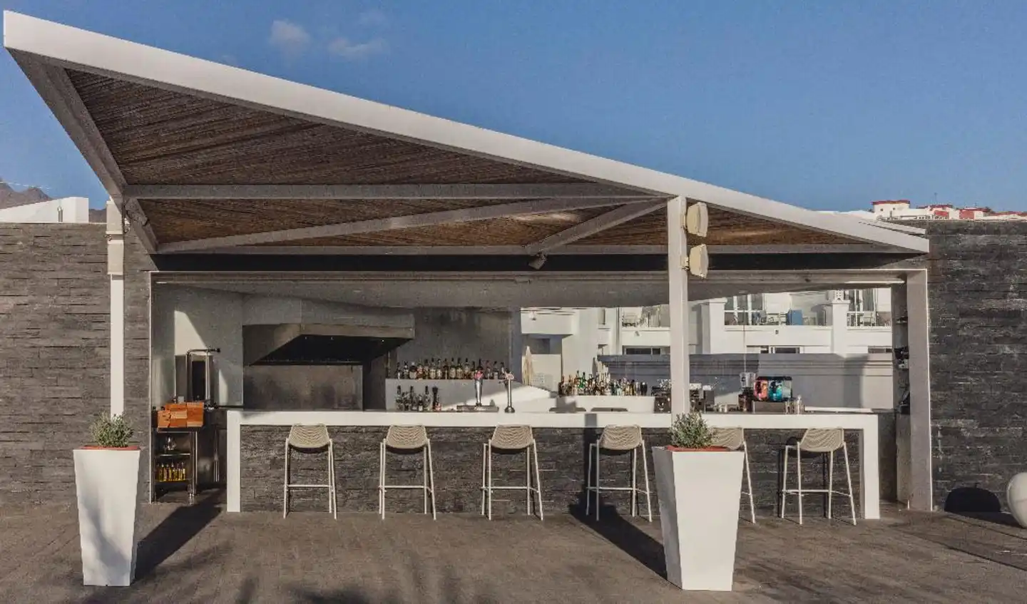 Flamingo Beach Mate Bar