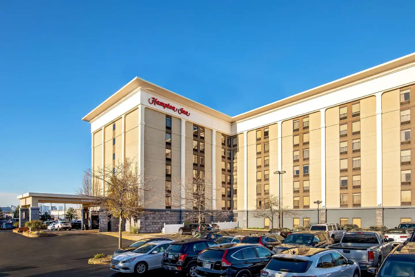 Hampton Inn Boston-Logan Airport Aussenansicht