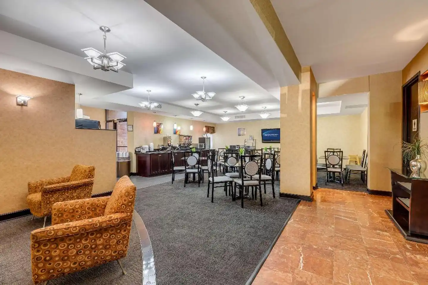 The Independence Inn - Charlotte/Matthews Bar