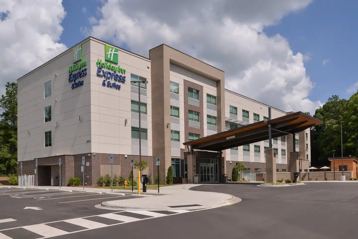 Holiday Inn Express & Suites Charlotte - Ballantyne Aussenansicht
