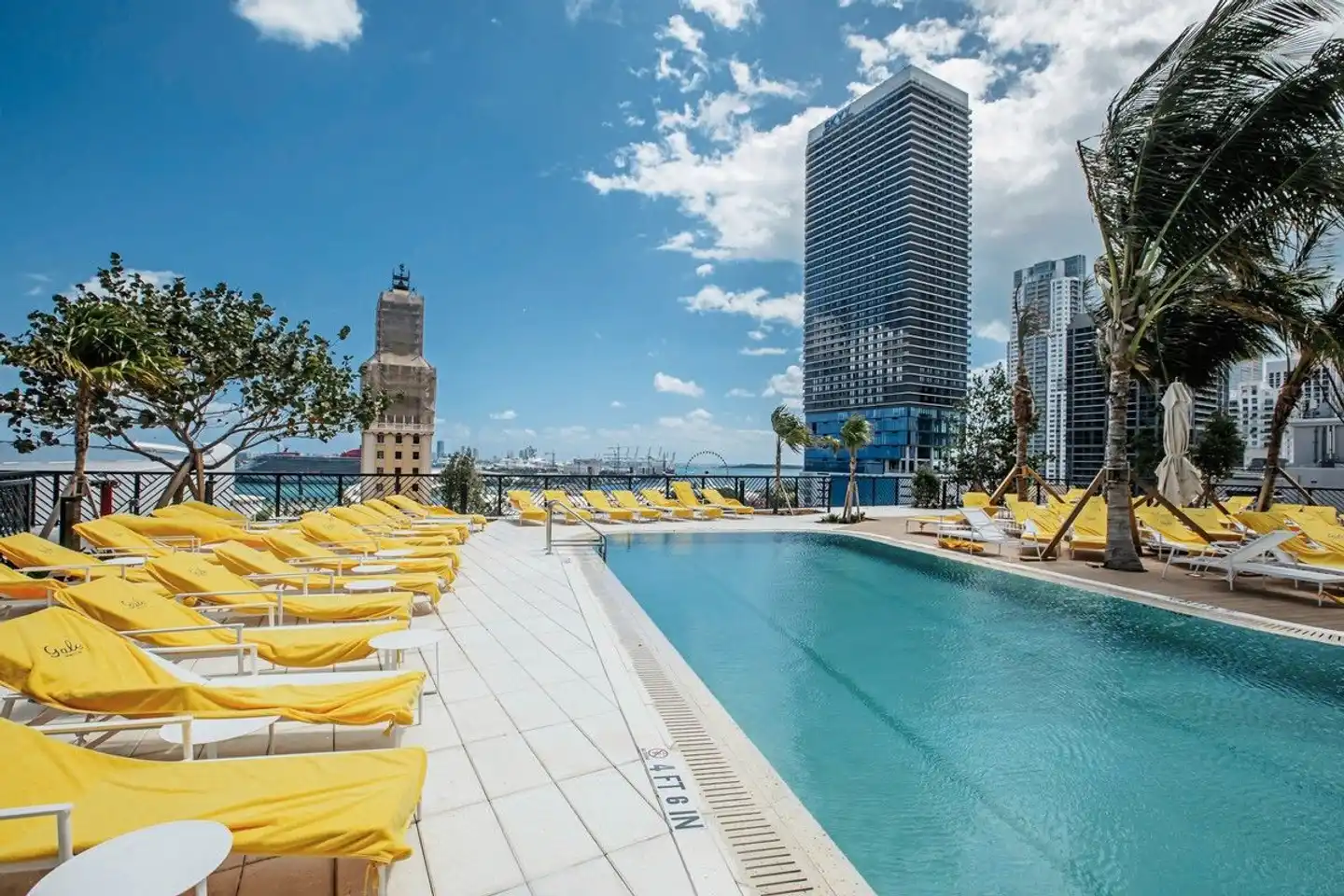 Gale Miami Hotel & Residences Pool