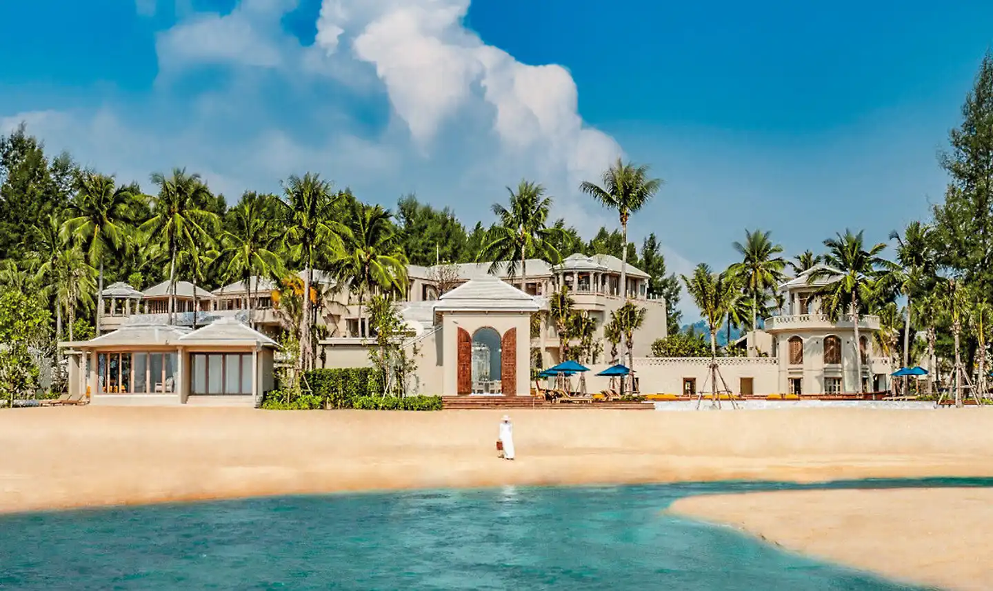 Devasom Khao Lak Beach Resort & Villas Strand
