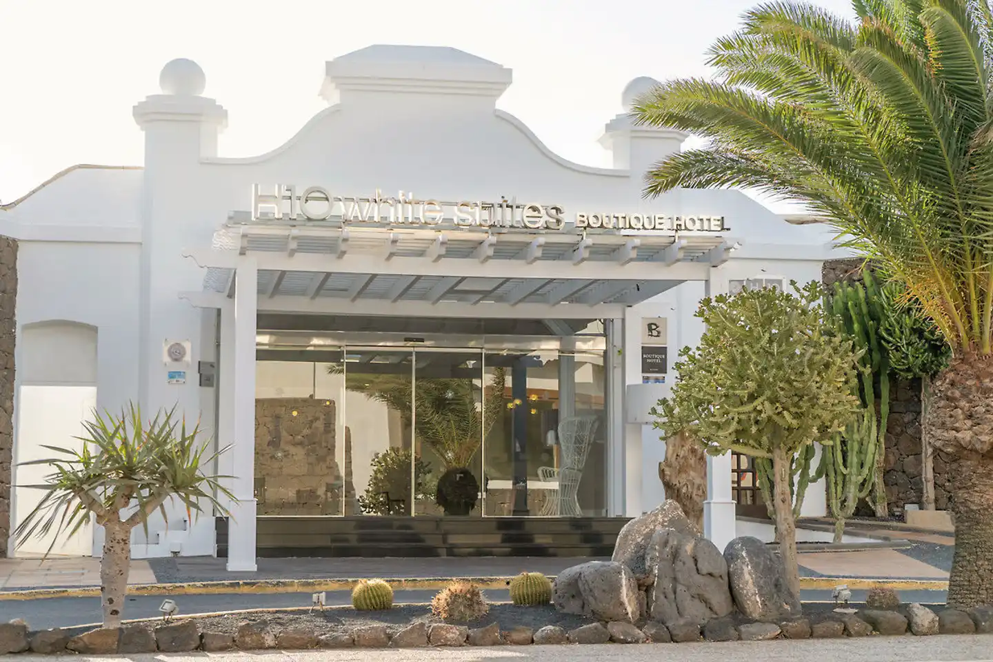 H10 White Suites Boutique Aussenansicht