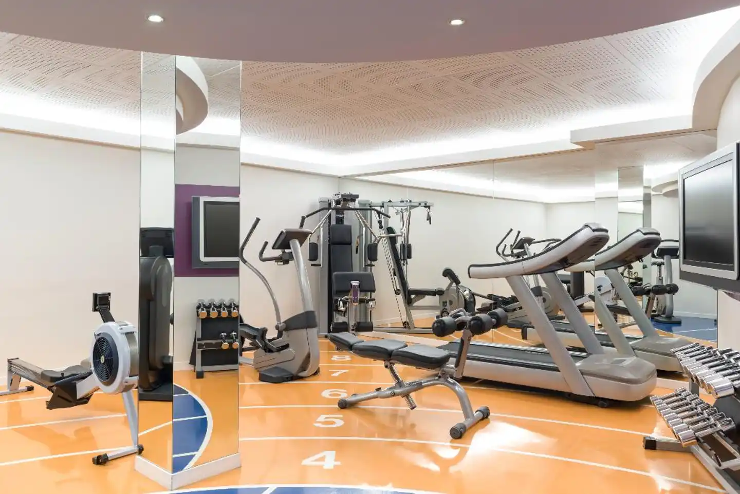Novotel Genève Centre Hotel Sport und Entertainment