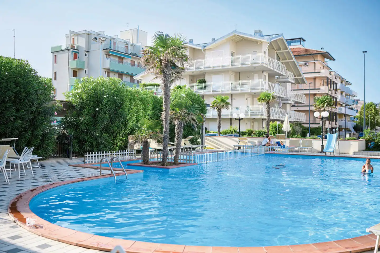 De Paris Pool