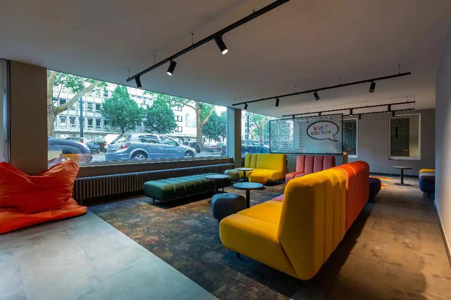 a&o Düsseldorf Hauptbahnhof Lobby
