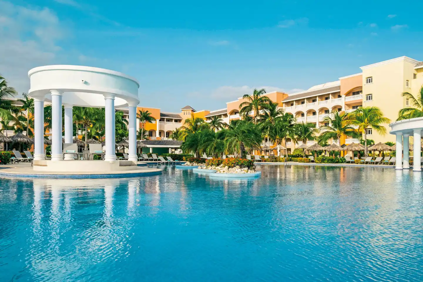 Iberostar Selection Rose Hall Suites Aussenansicht