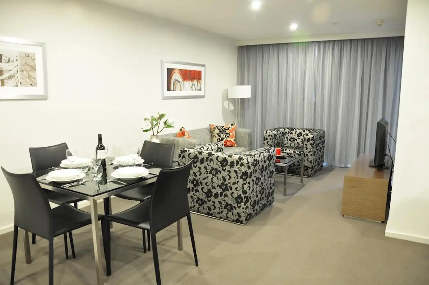 Adina Serviced Apartments Canberra Dickson Lobby