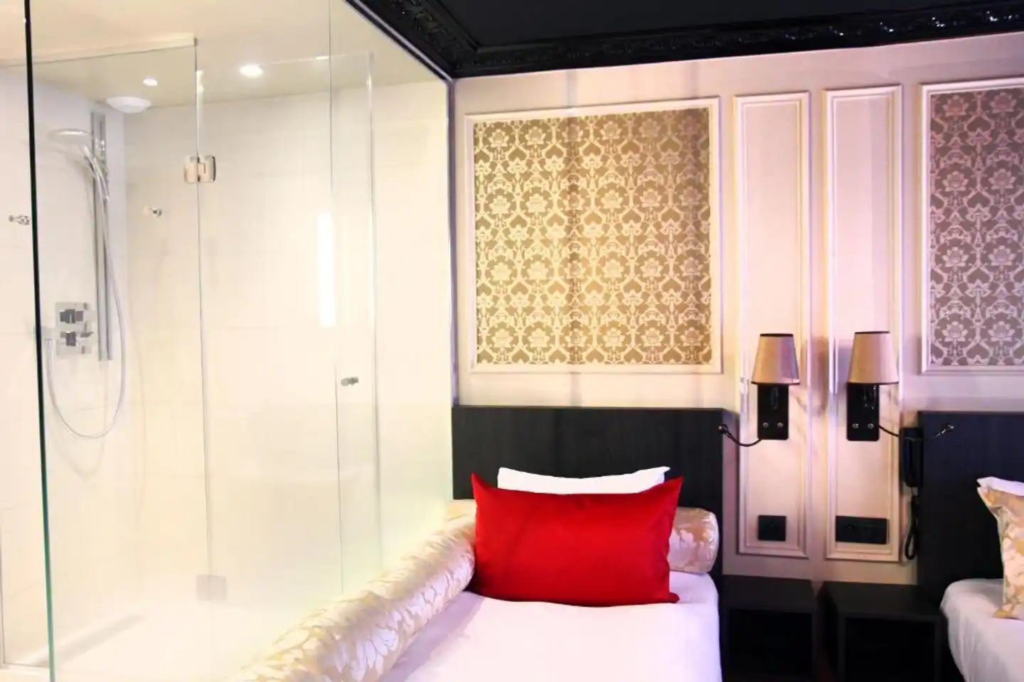 Best Western Hotel Le Montmartre Saint Pierre Wohnbeispiel