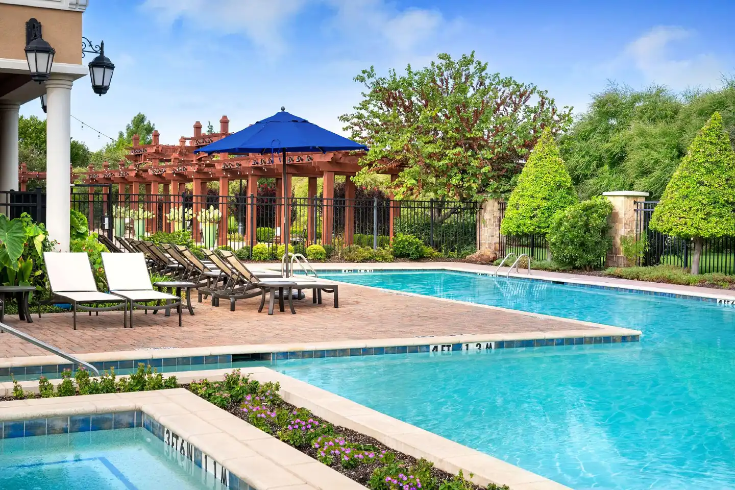 Hilton Dallas/Southlake Town Square Pool