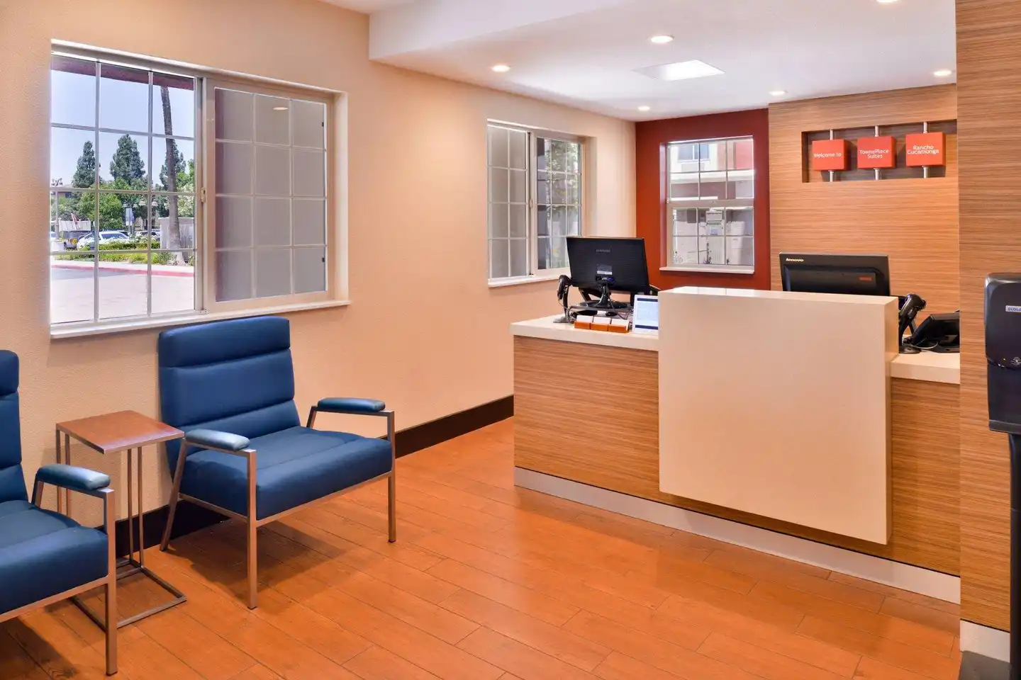 TownePlace Suites by Marriott Ontario Airport Lobby