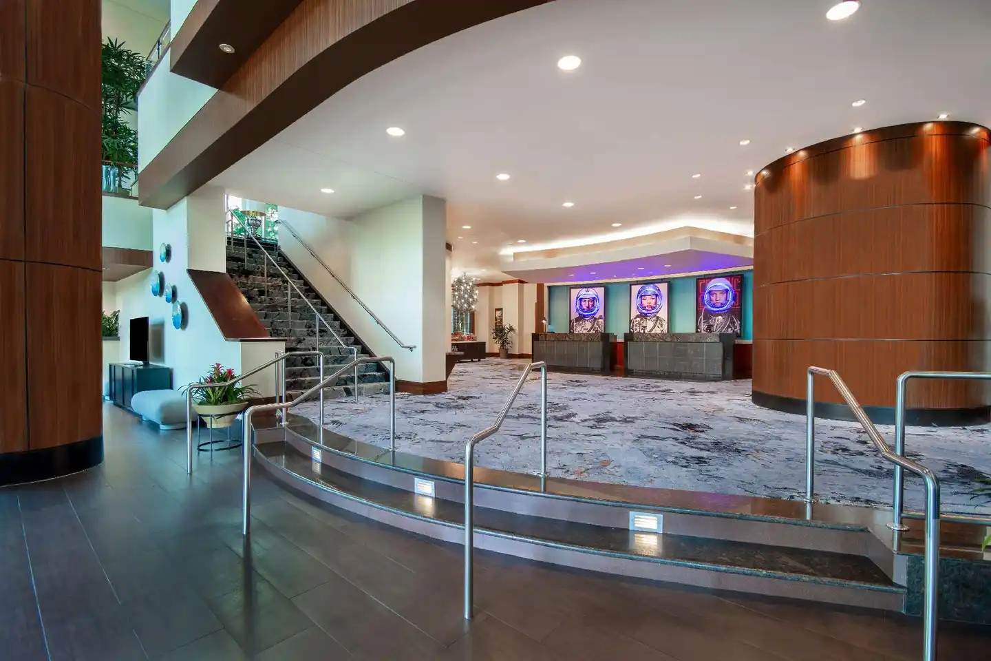 Embassy Suites Houston- Downtown Lobby