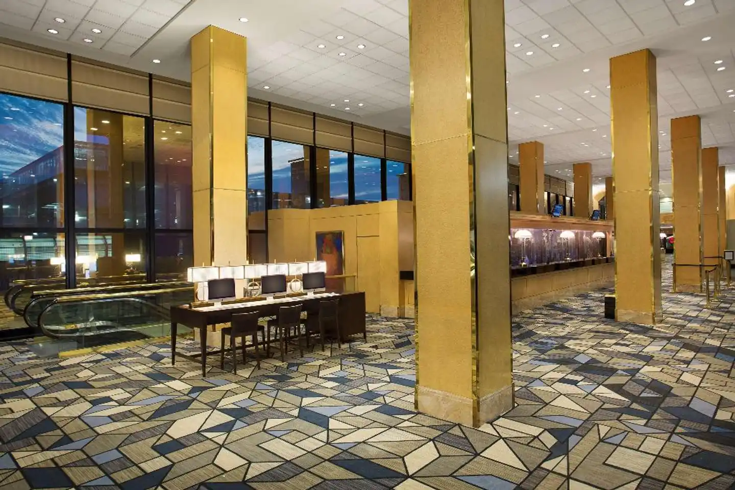 Hilton Chicago O'Hare Airport Lobby
